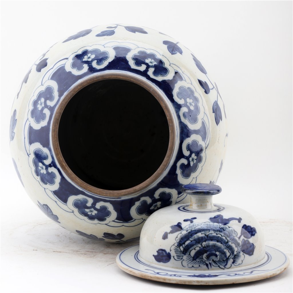 Danny's Fine Porcelain Home Decor Danny's Fine Porcelain Lidded Temple Jar - Floral And Dragons - Blue And White Classic 50874