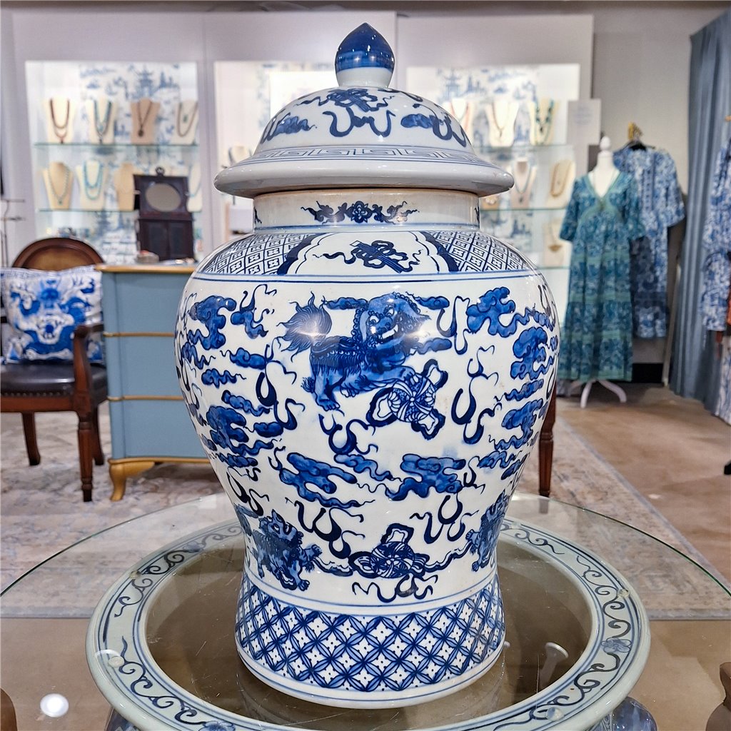 Danny's Fine Porcelain Home Decor Danny's Fine Porcelain Lidded Warrier Jar - Lions - Blue And White Classic 50846