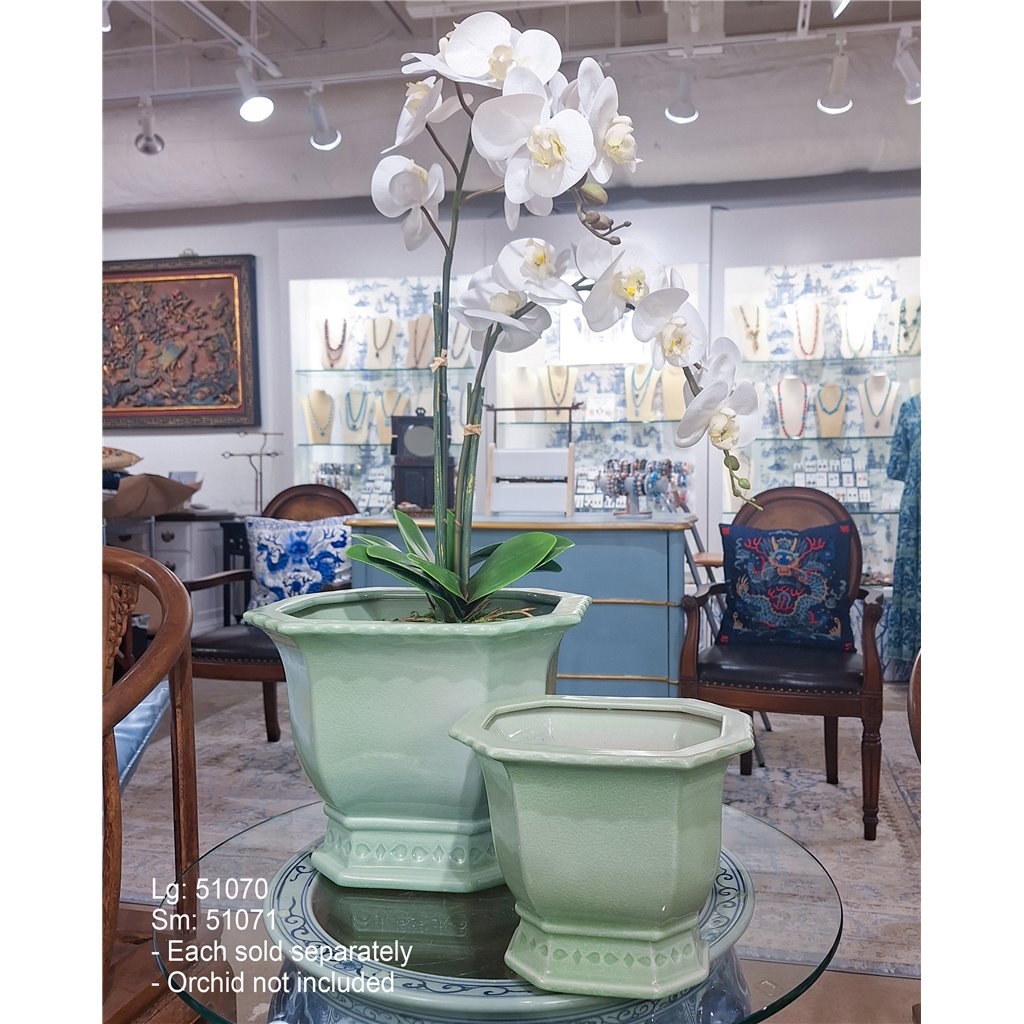 Danny's Fine Porcelain Home Decor Danny's Fine Porcelain Octagonal Footed Planter - Light Green (large)