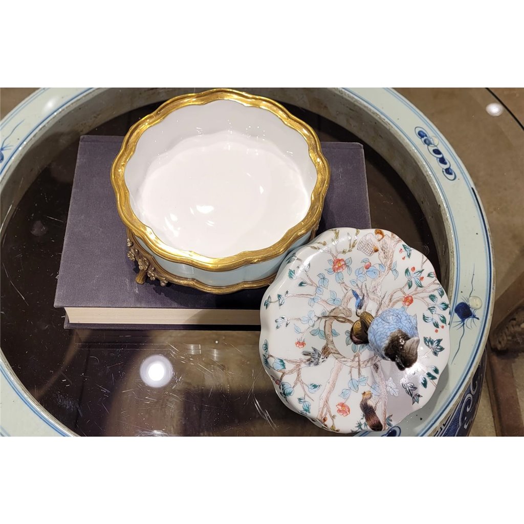 Danny's Fine Porcelain Home Decor Danny's Fine Porcelain Porcelain Box With Bronze Ormolu And Bird Top - Garden Of Life 60411