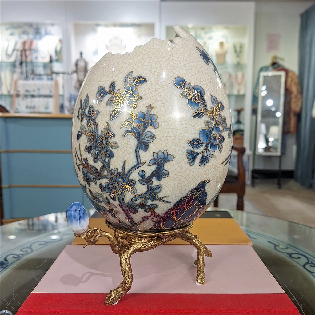 Danny's Fine Porcelain Home Decor Danny's Fine Porcelain Porcelain Egg-Shaped Cachepot