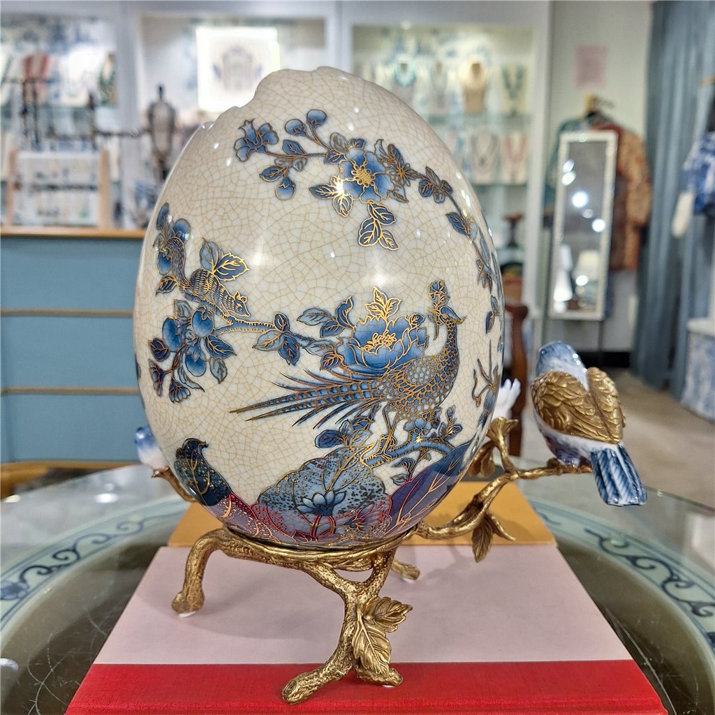 Danny's Fine Porcelain Home Decor Danny's Fine Porcelain Porcelain Egg-Shaped Cachepot