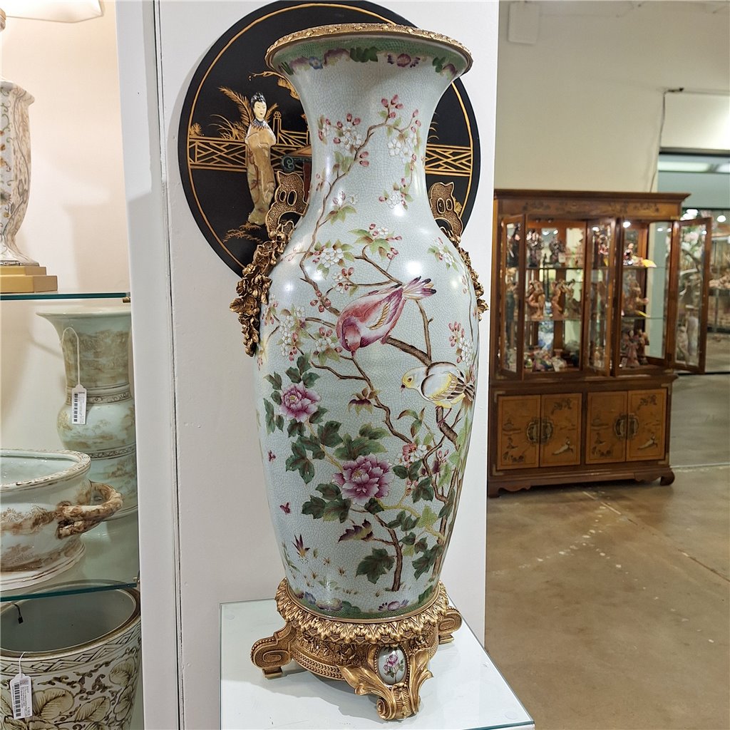 Danny's Fine Porcelain Home Decor Danny's Fine Porcelain Porcelain Elegant Vase