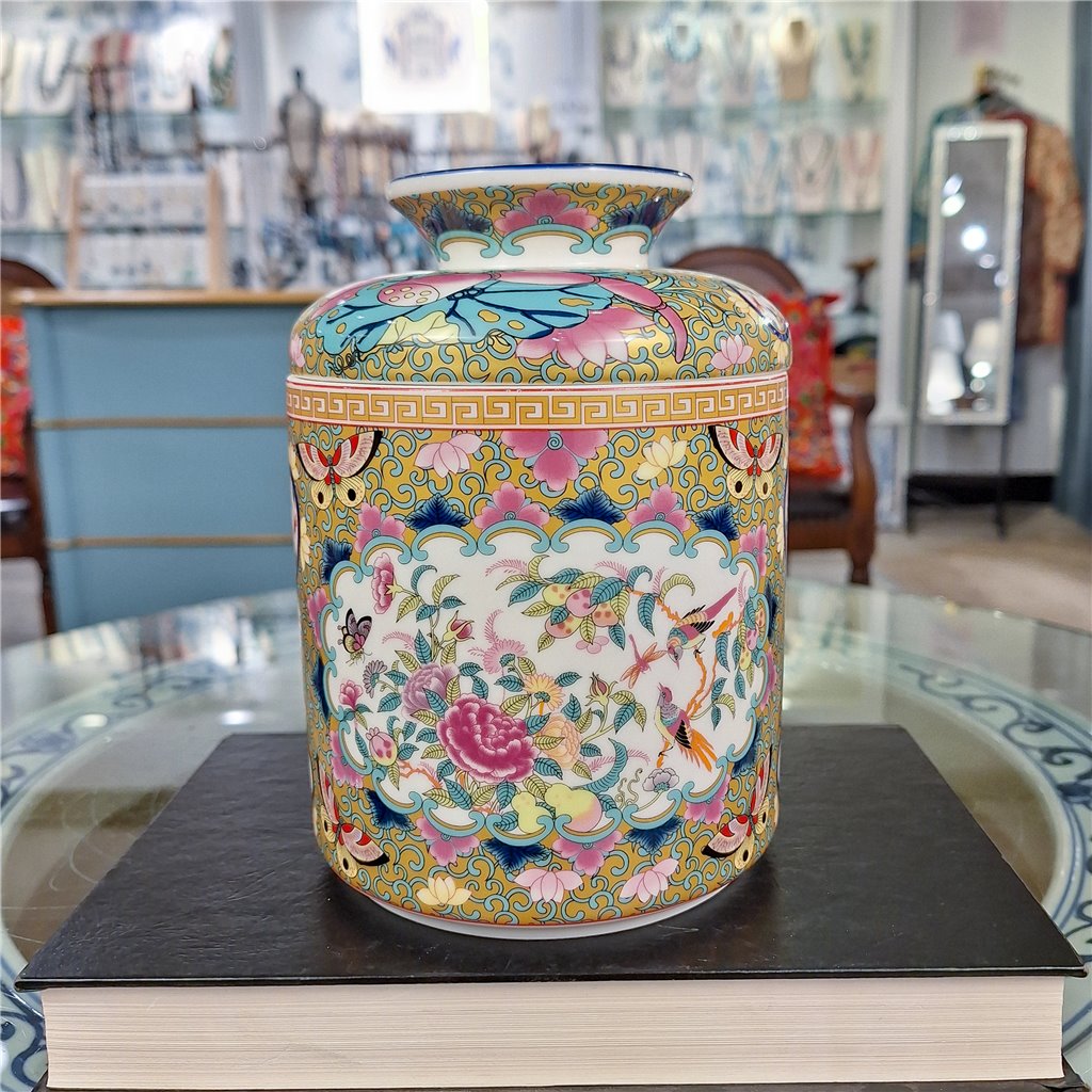 Danny's Fine Porcelain Home Decor Danny's Fine Porcelain Porcelain Round Tissue Box In Rose Medallion Canton