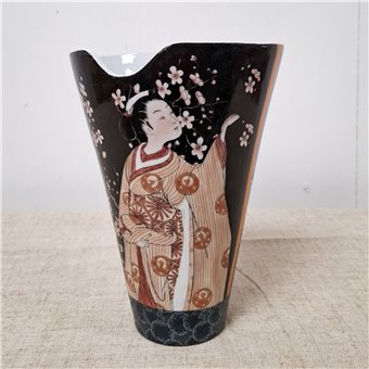 Danny's Fine Porcelain Home Decor Danny's Fine Porcelain Porcelain Round Vase Kimono [le] - A561 - CLOSEOUT SAMPLE SALE