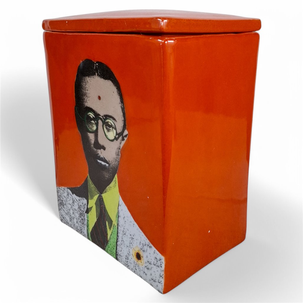 Danny's Fine Porcelain Home Decor Danny's Fine Porcelain portrait Pop Covered Boxdecorative Covered Box Featuring - CLOSEOUT SAMPLE SALE