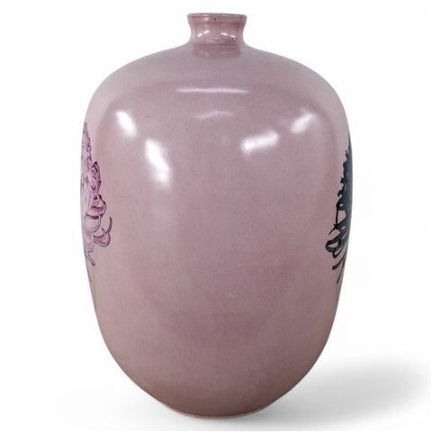 Danny's Fine Porcelain Home Decor Danny's Fine Porcelain Purple Chrysanthemum Vaserounded Blush Pink Vase Featuring A - CLOSEOUT SAMPLE SALE