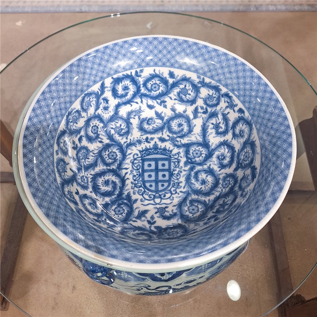 Danny's Fine Porcelain Home Decor Danny's Fine Porcelain Round Bowl With Bronze Base-Blue And White 14095