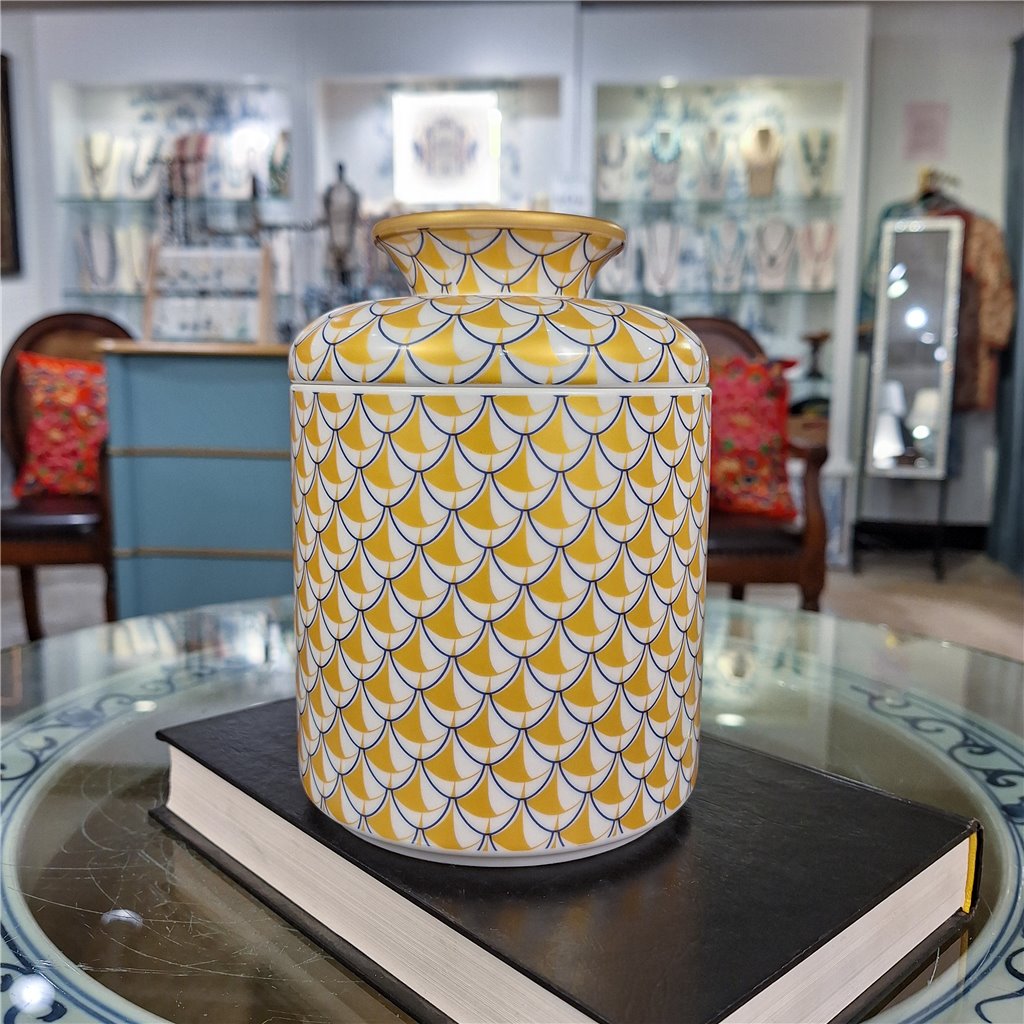 Danny's Fine Porcelain Home Decor Danny's Fine Porcelain Round Tissue Box Matted Gold Fishnet