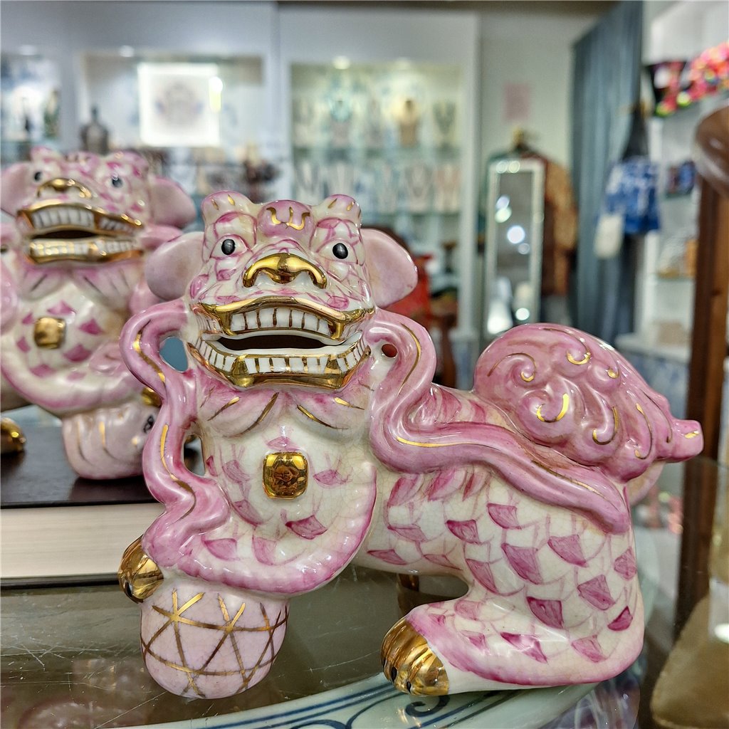 Danny's Fine Porcelain Home Decor Danny's Fine Porcelain Small Pair of Lucky Foo Dog – Pink Fishnet
