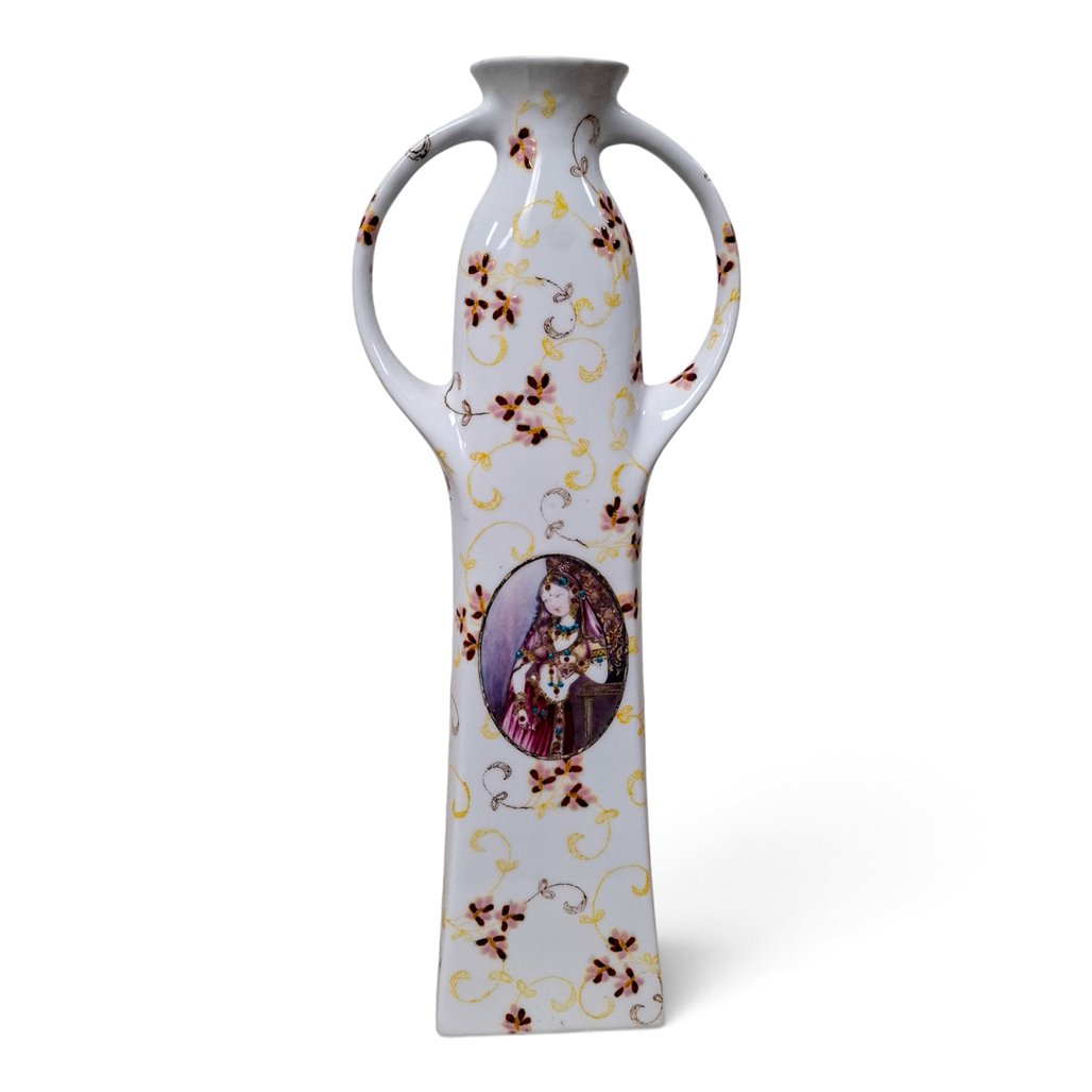 Danny's Fine Porcelain Home Decor Danny's Fine Porcelain White Portrait Vasetall White Openwork Vase Featuring A - CLOSEOUT SAMPLE SALE
