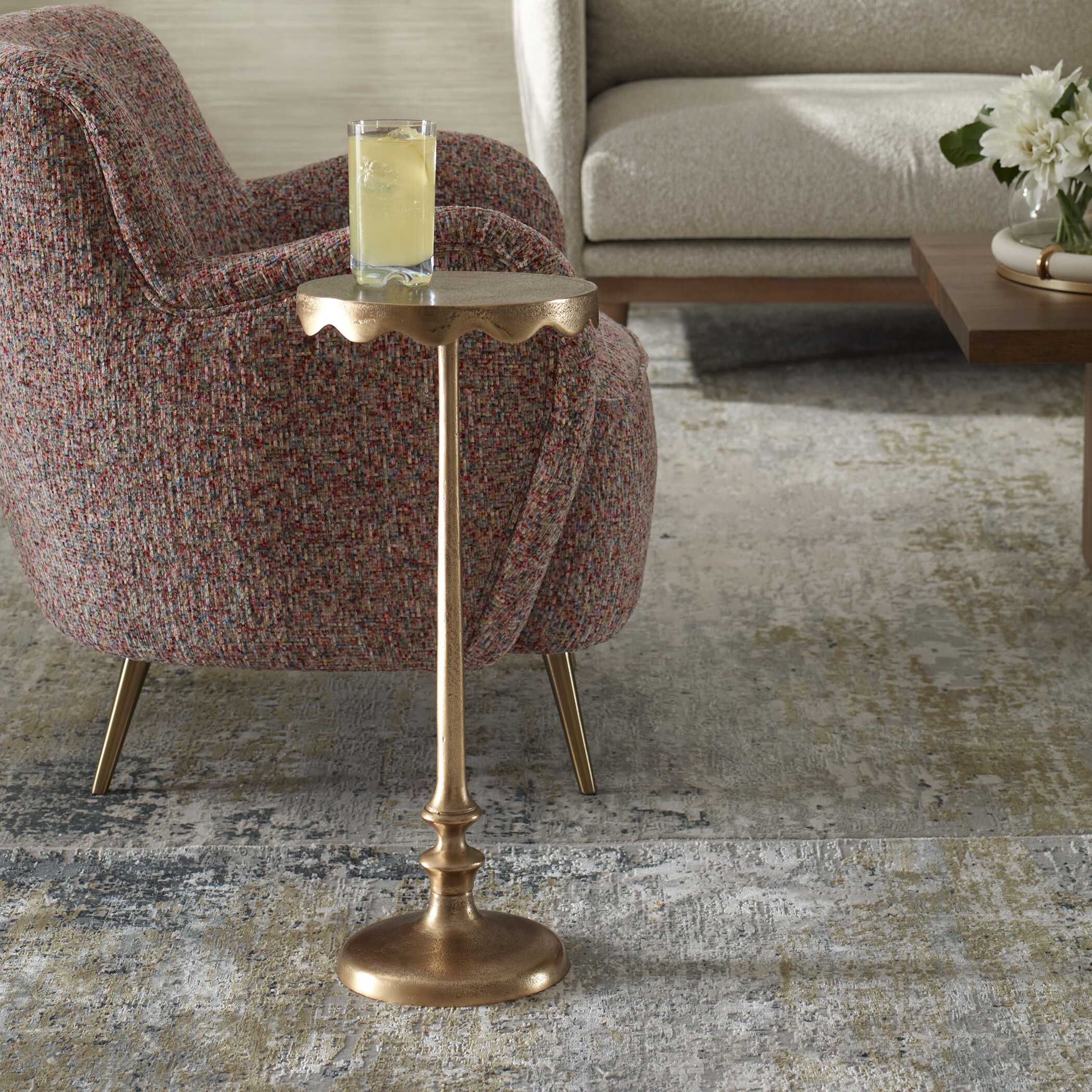 Furnishings Discovery Direct Home Decor Scalloped Accent Table