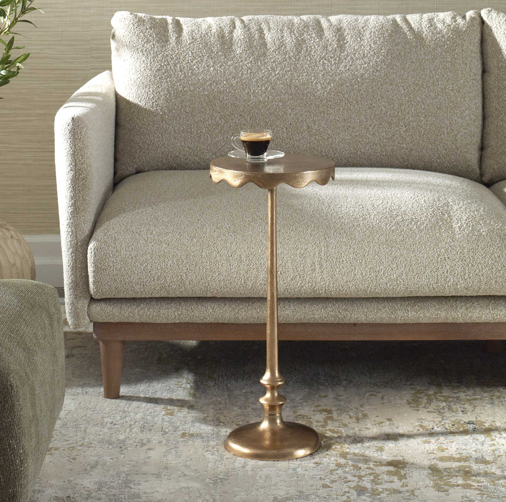 Furnishings Discovery Direct Home Decor Scalloped Accent Table