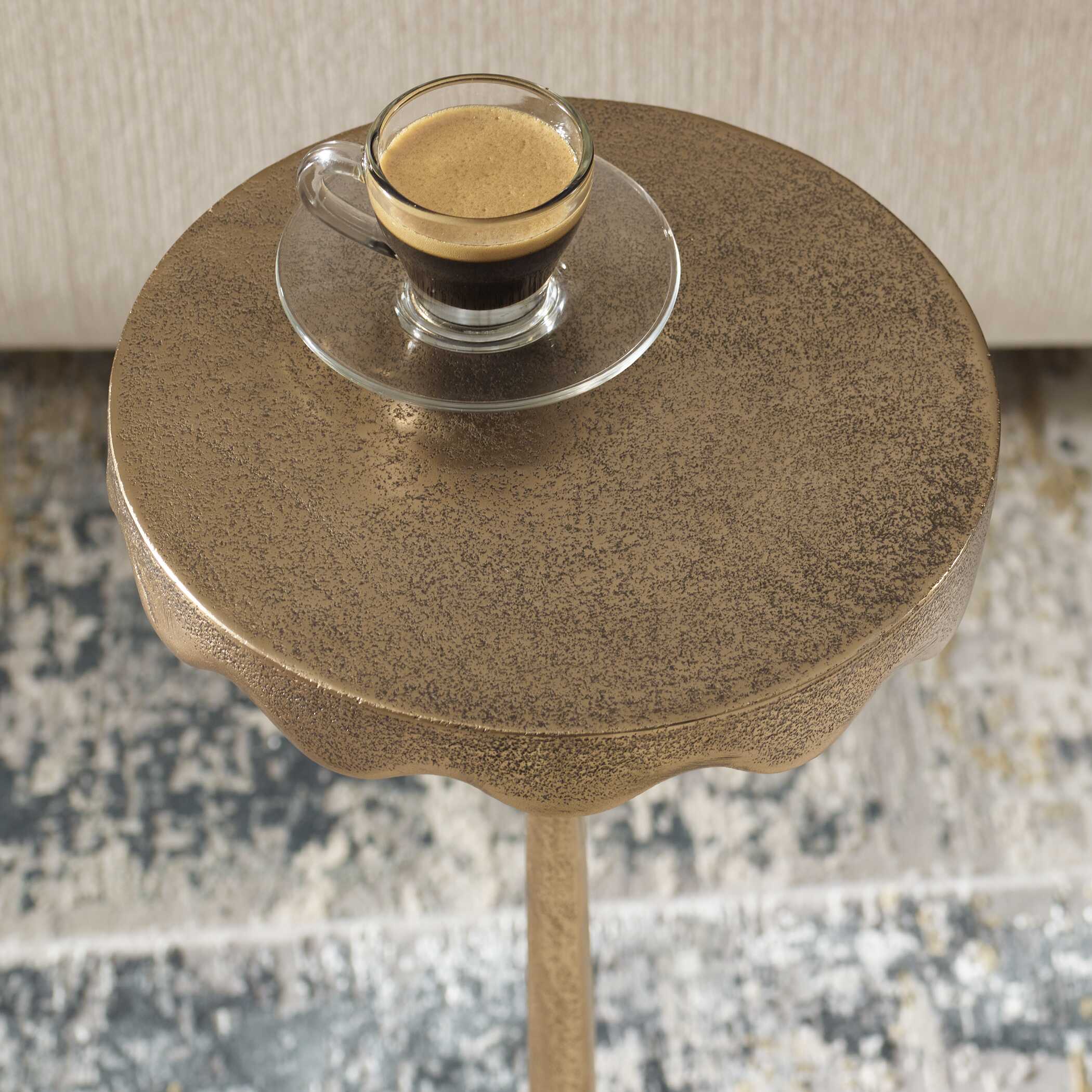 Furnishings Discovery Direct Home Decor Scalloped Accent Table