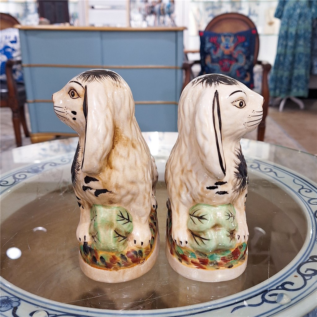 Danny's Fine Porcelain Small Staffordshire Bunny Hares- Black - Pair