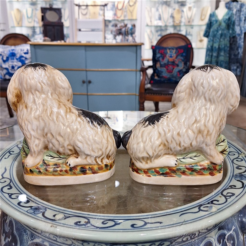 Danny's Fine Porcelain Small Staffordshire Bunny Hares- Black - Pair