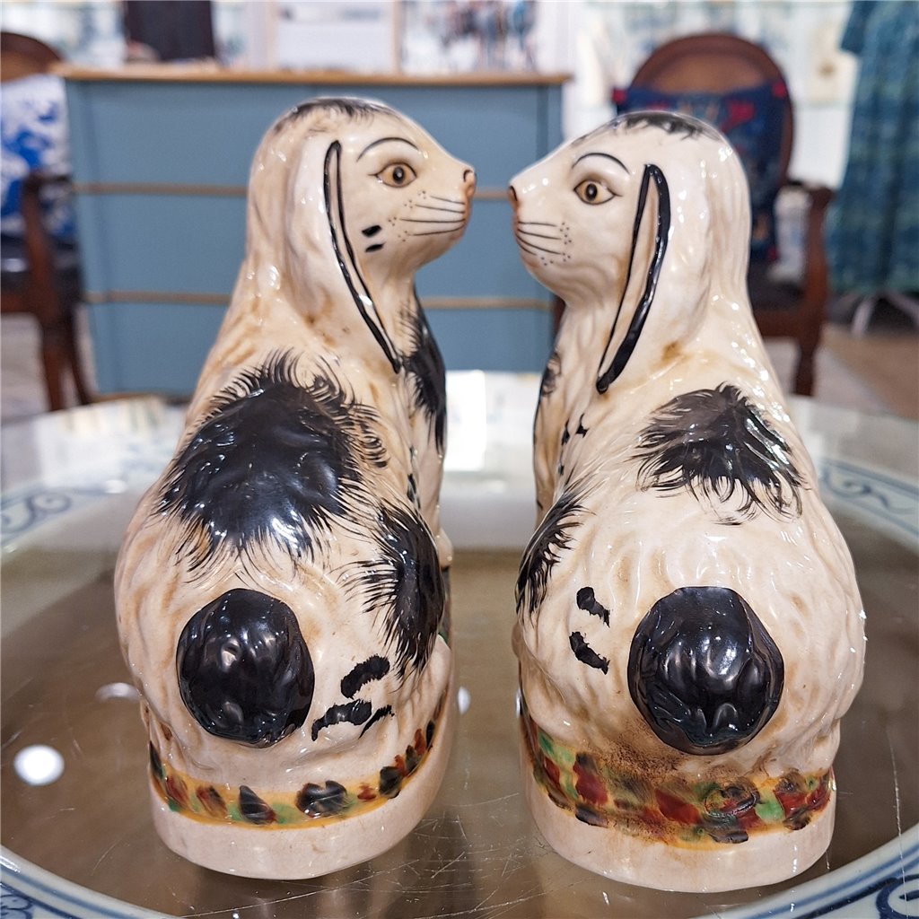 Danny's Fine Porcelain Small Staffordshire Bunny Hares- Black - Pair