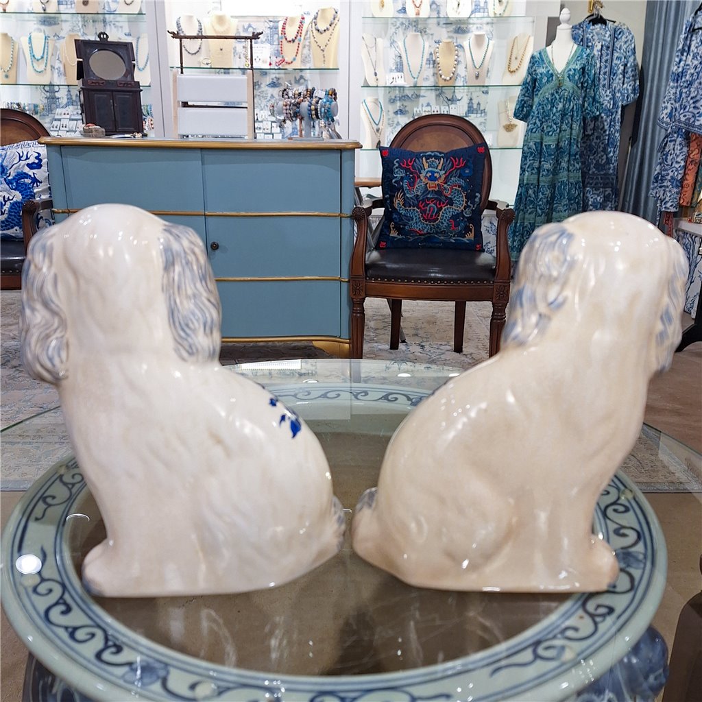 Danny's Fine Porcelain Blue & White Porcelain Decorative Accent