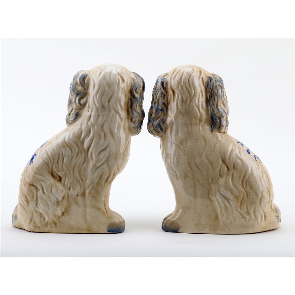 Danny's Fine Porcelain Blue & White Porcelain Decorative Accent