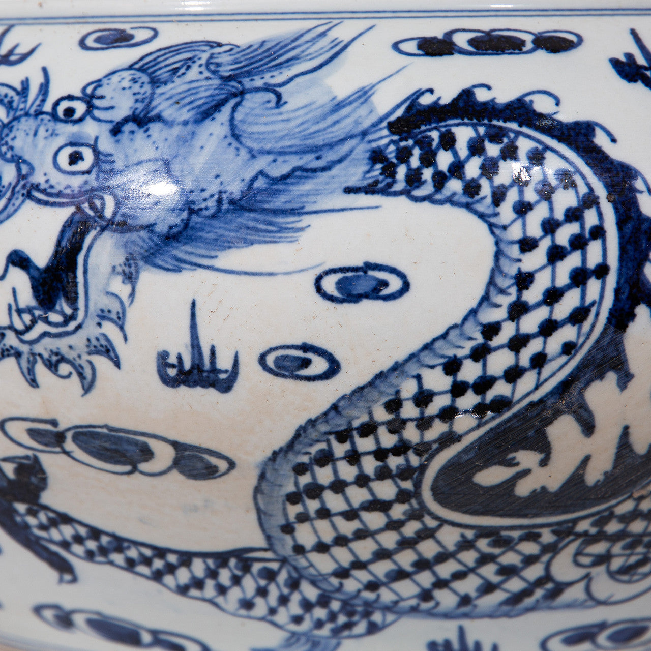 Legend of Asia Home Decor Blue And White Shallow Bowl Dragon Motif Large