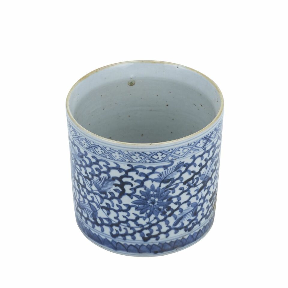 Legend of Asia Home Decor Legend of Asia Blue & White Porcelain Climbing Vines Orchid Pot