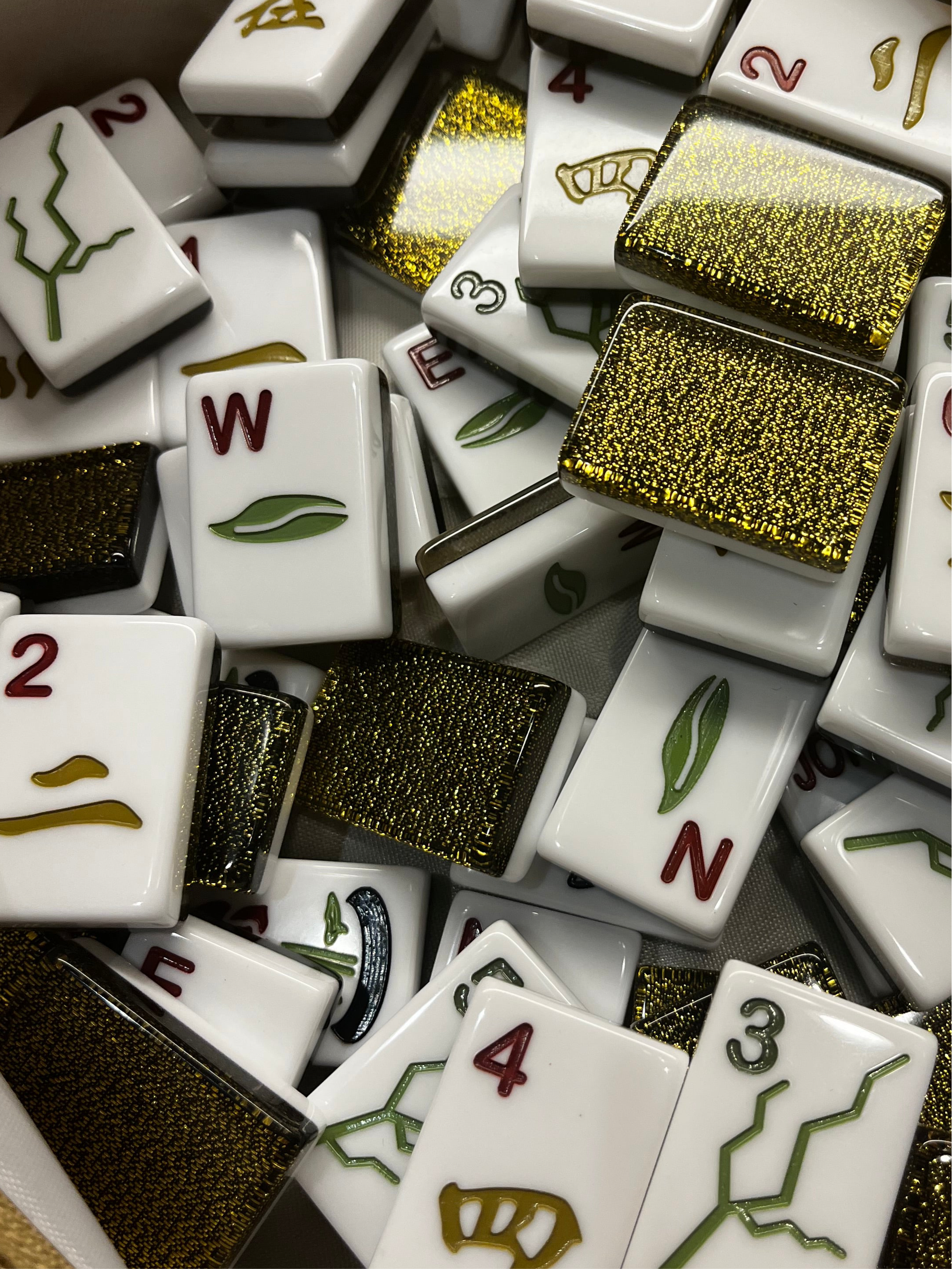 Luxe Mahjong Giftware The Bougie Bee Luxe Mahjong Set
