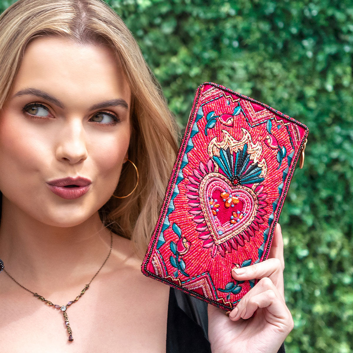Mary Frances Handbags Mary Frances Pure Passion Crossbody Phone Bag
