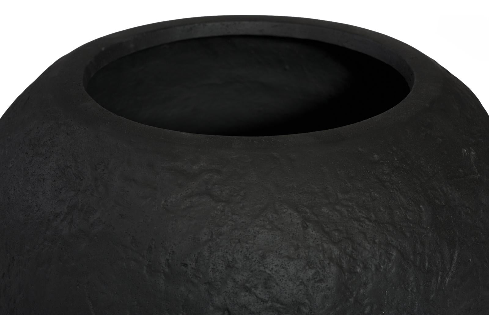 Phillips Collection Home Decor Phillips Collection Aera Planter Wide, Black, Medium