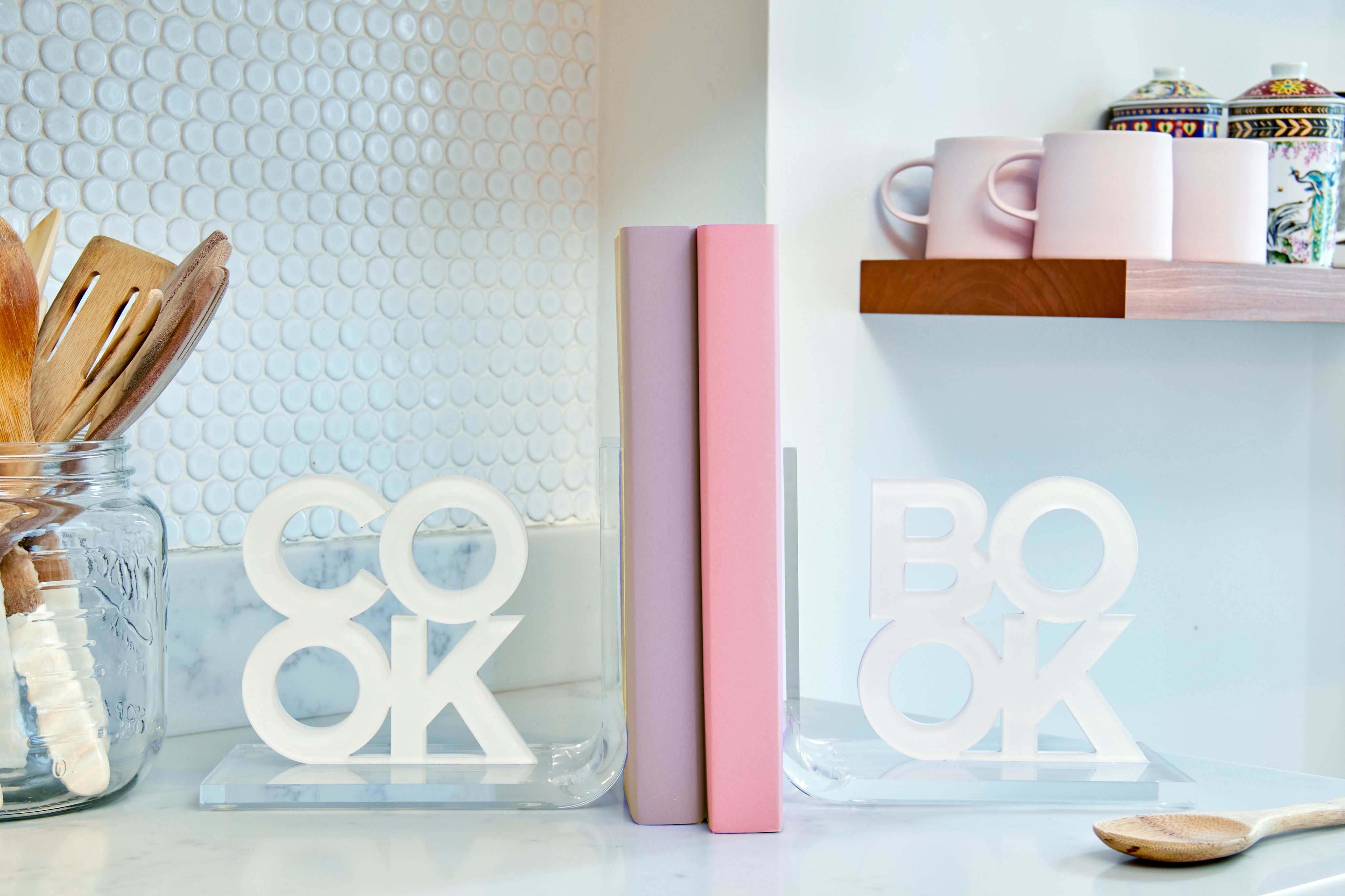 Tara Wilson Designs Giftware Bookends - White Cook / Book