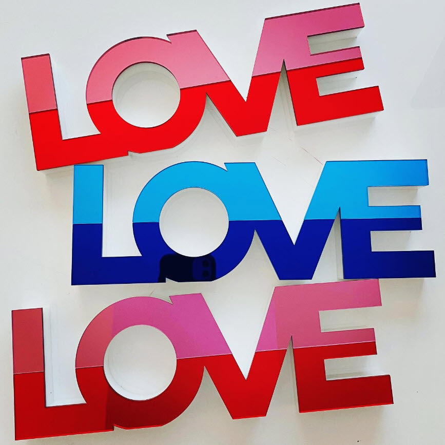 Tara Wilson Designs Giftware Stand Alone - Love (Mirrored Blue)