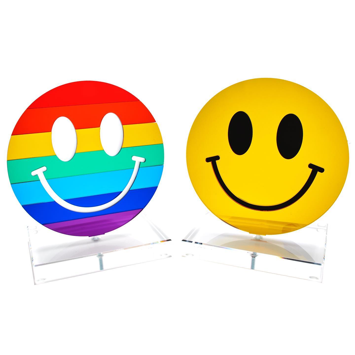 Tara Wilson Designs Giftware Stand Alone - Smiley Face (Mirrored Yellow)