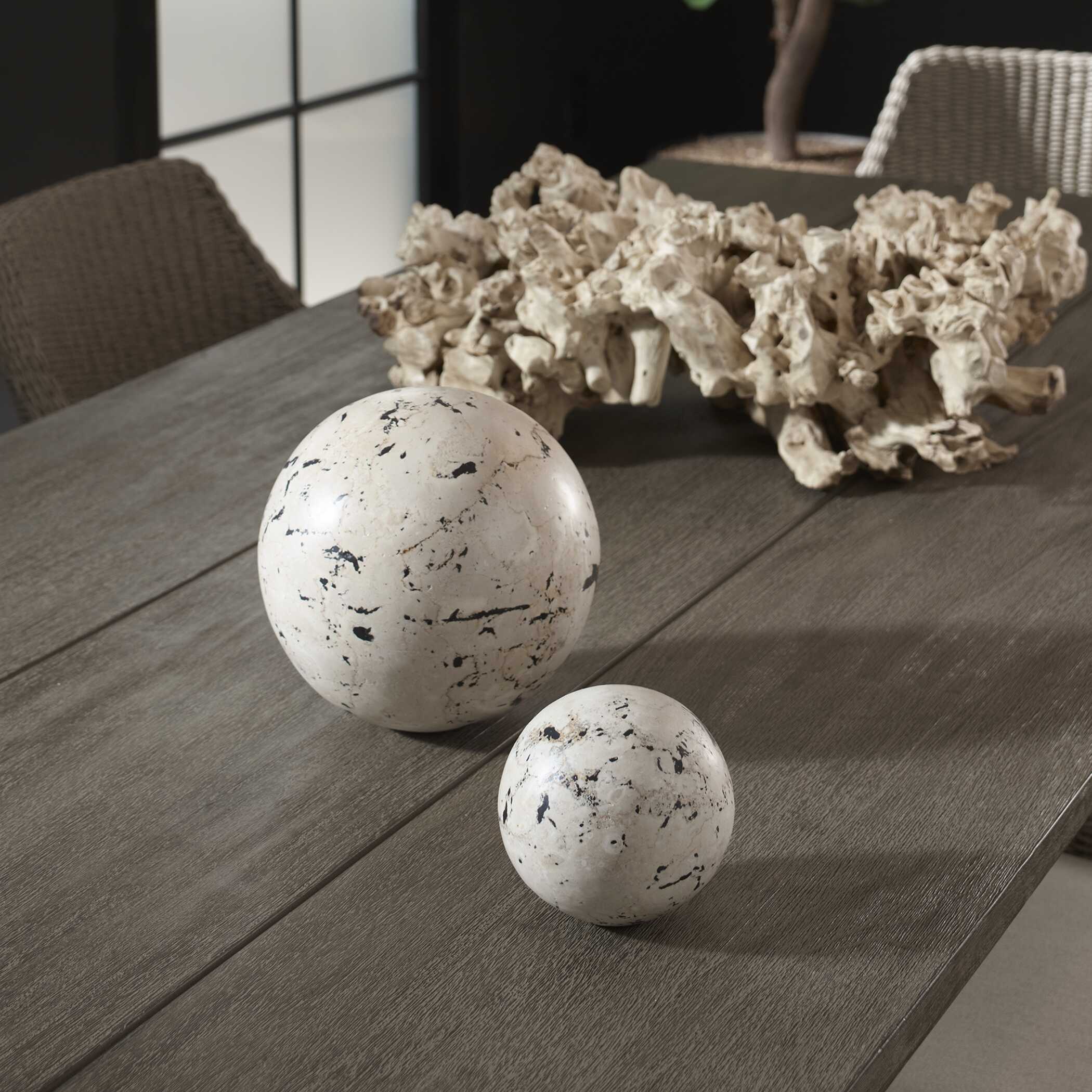 Uttermost Uttermost Nouveau Indoor-Outdoor Spheres Set/2