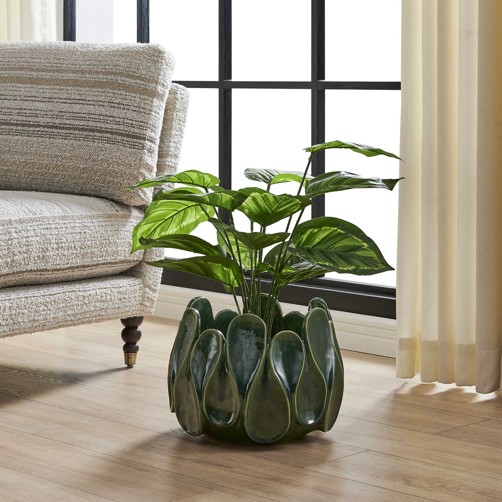 Uttermost Uttermost Petal Pinch Indoor-Outdoor Bowl