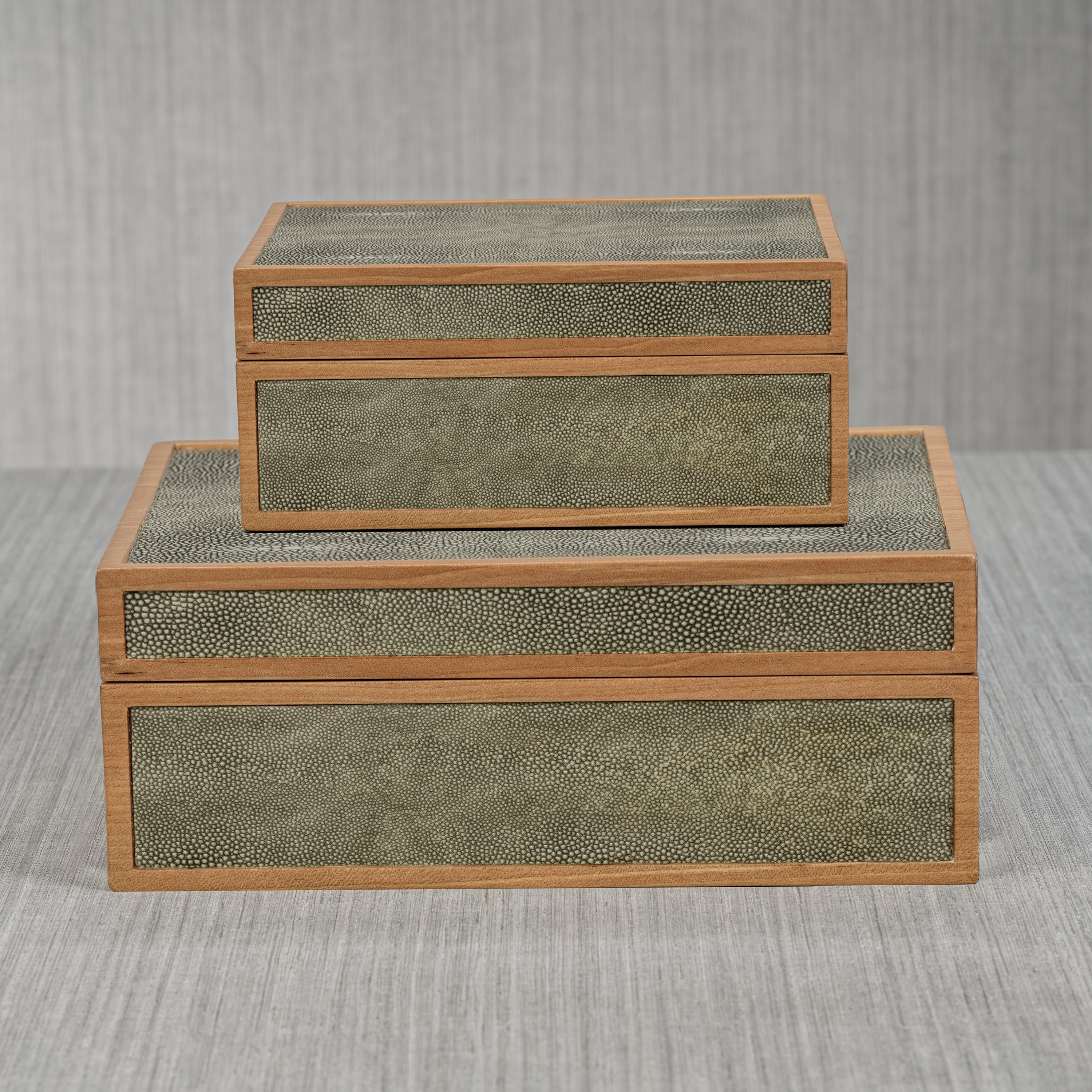 Zodax Home Decor Wood & Shagreen Leather Box 9" x 7" x 4"
