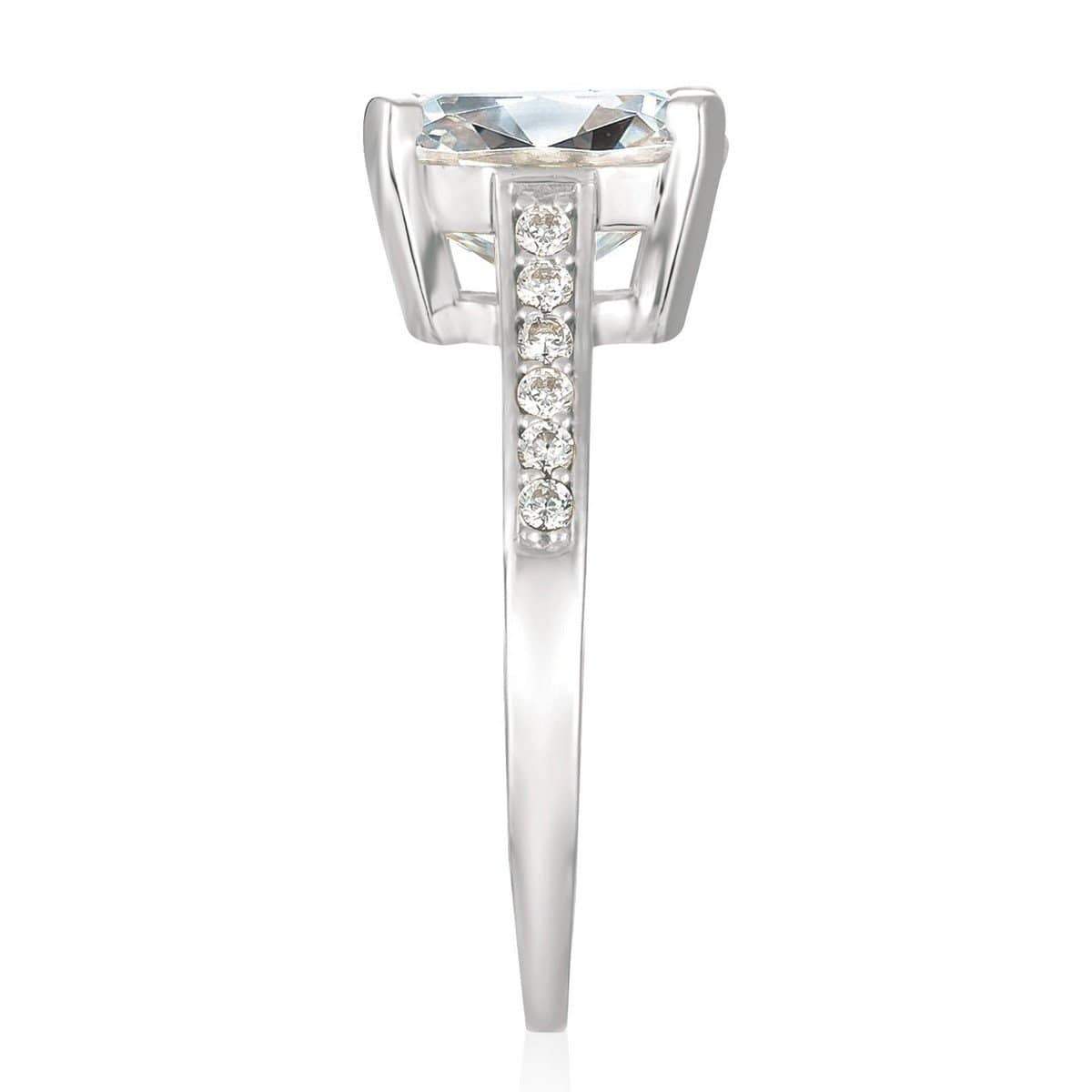Crislu Jewelry CRISLU Radiant Cushion Cut Ring finished in Pure Platinum - Size 6