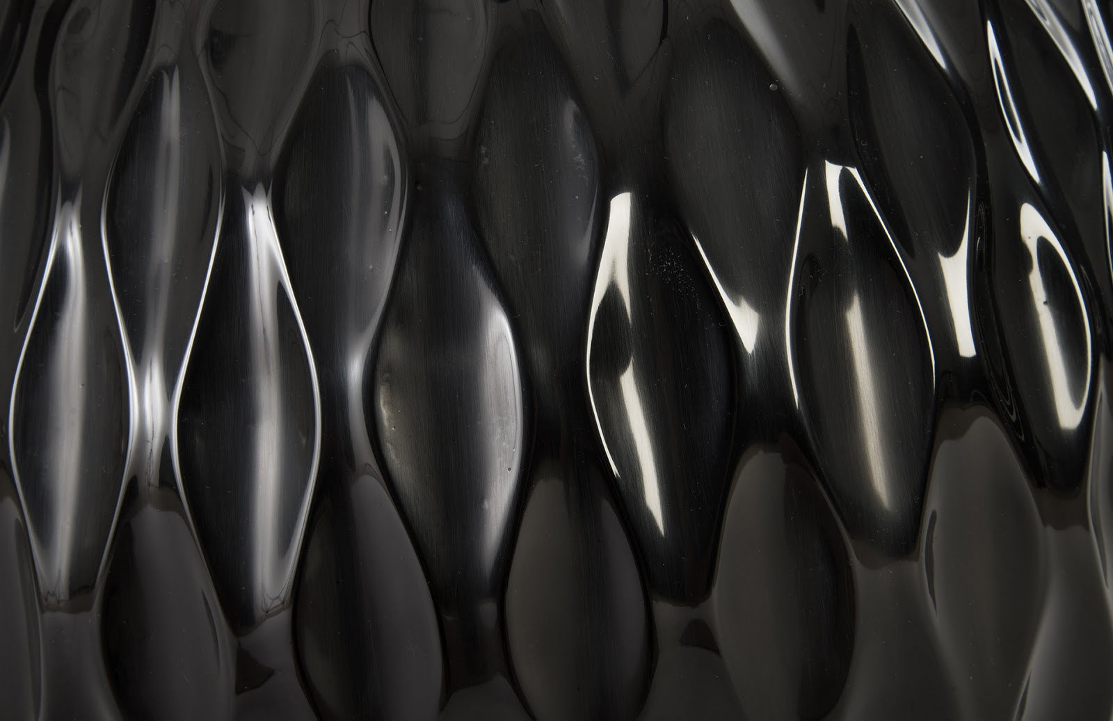 Phillips Collection Home Phillips Collection Ripple Planter, Gel Coat Black