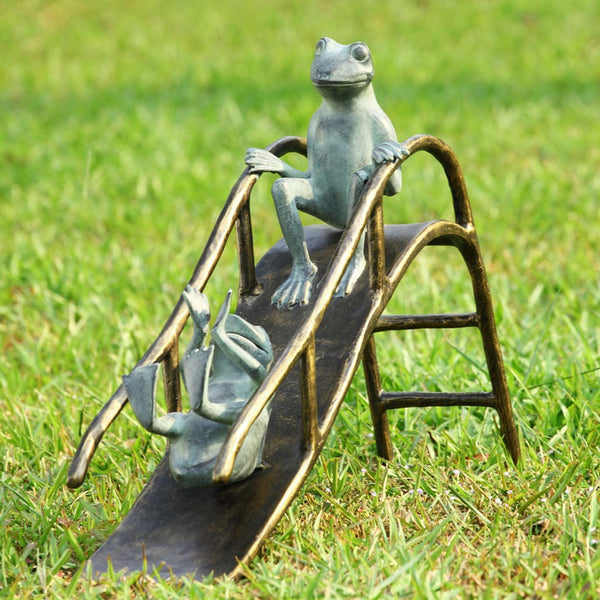 SPI Home Home Sliding Frogs Garden Sculpture